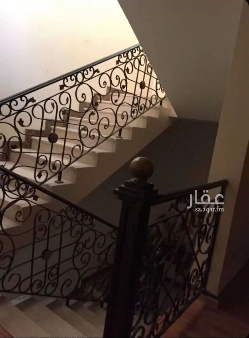 4 bedroom villa in Al Yarmouk 12