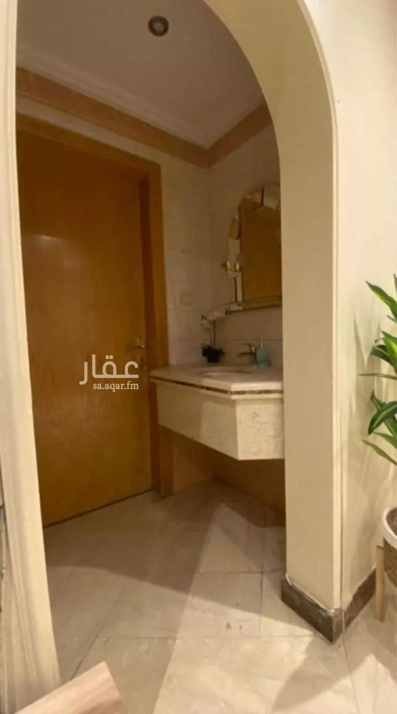 4 bedroom villa in Al Yarmouk 8