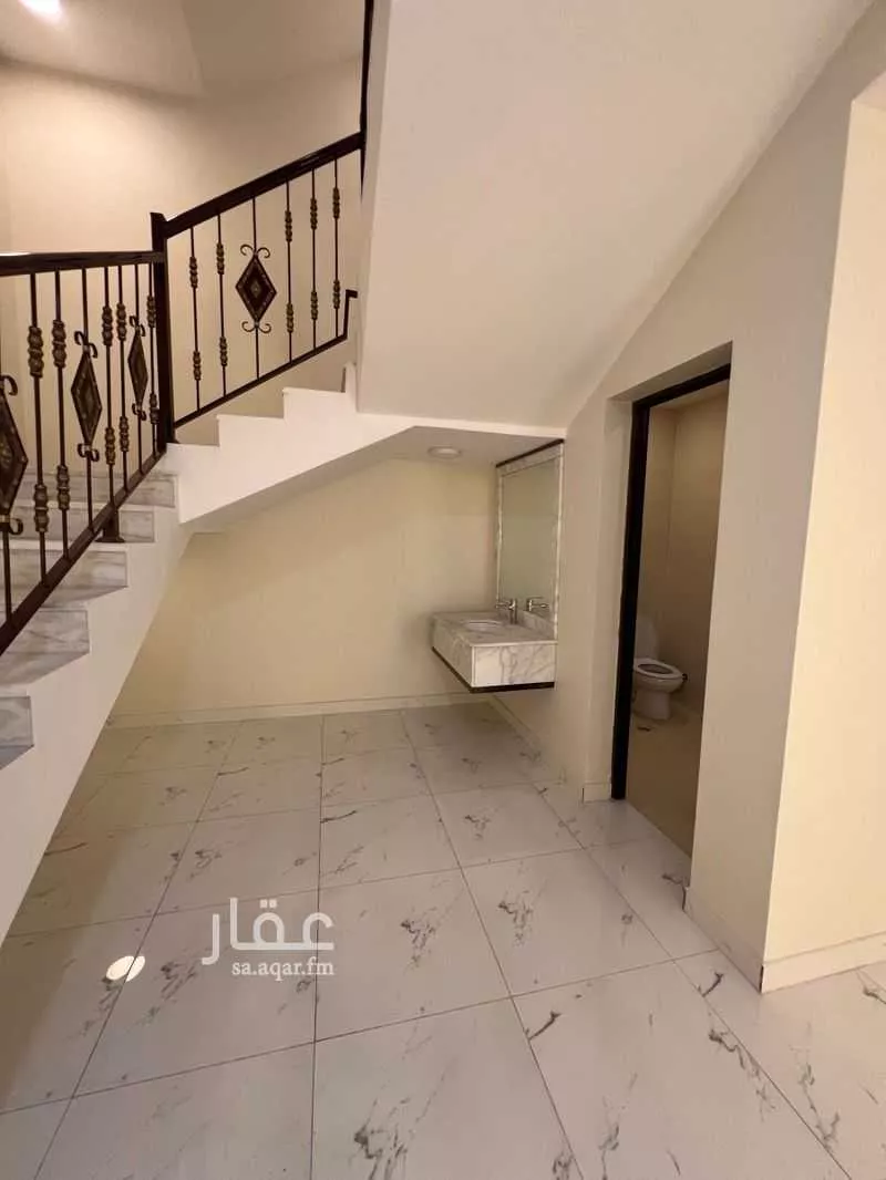5 bedroom villa in As Sawari 3