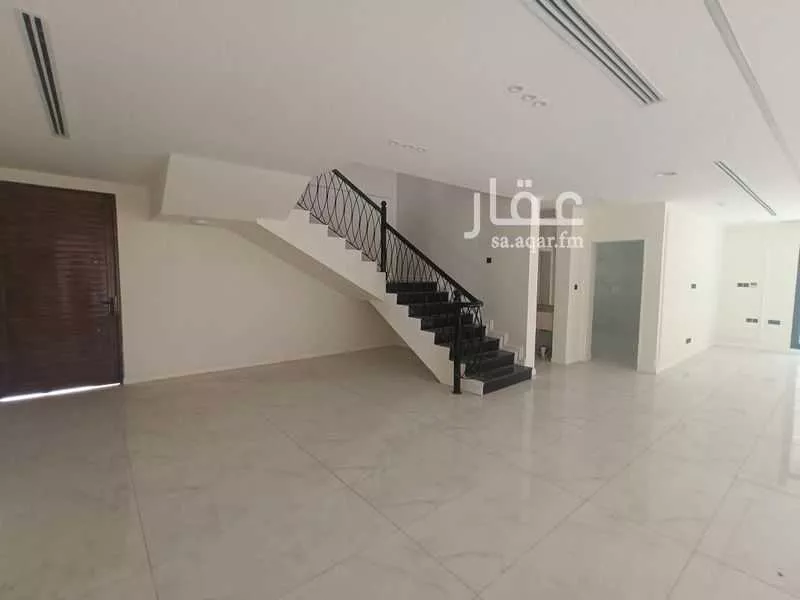 5 bedroom villa in Al Yarmouk 11