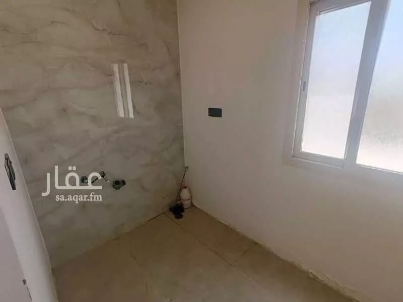 5 bedroom villa in Al Yarmouk 12