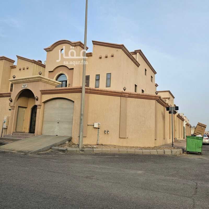 4 bedroom villa in At Tahliyah, Eastern Province 4