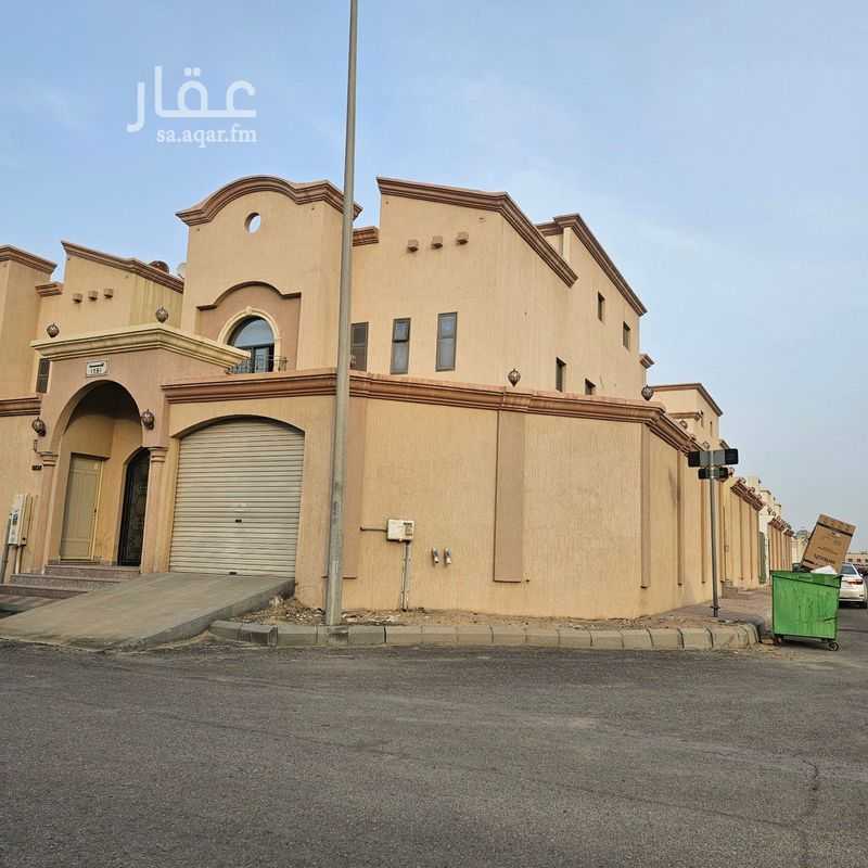 4 bedroom villa in At Tahliyah, Eastern Province 3