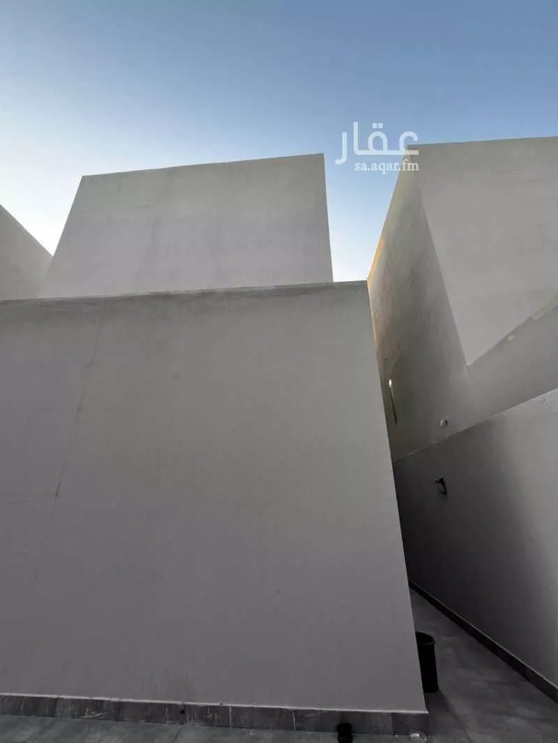 7 bedroom villa in Al Buhairah 15