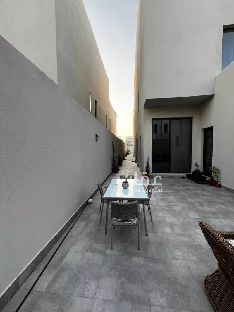 7 bedroom villa in Al Buhairah 5