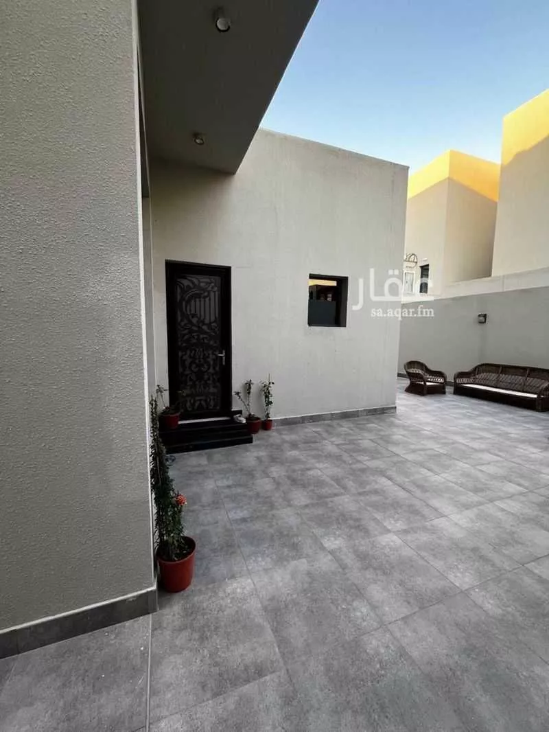 7 bedroom villa in Al Buhairah 10