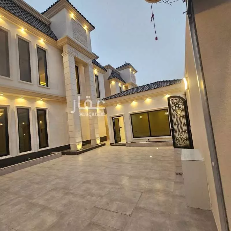 10 bedroom villa in As Sawari 12