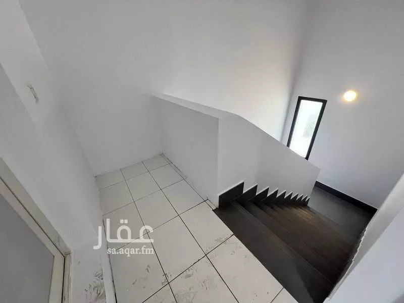فيلا 5 غرف في البحيرة 16