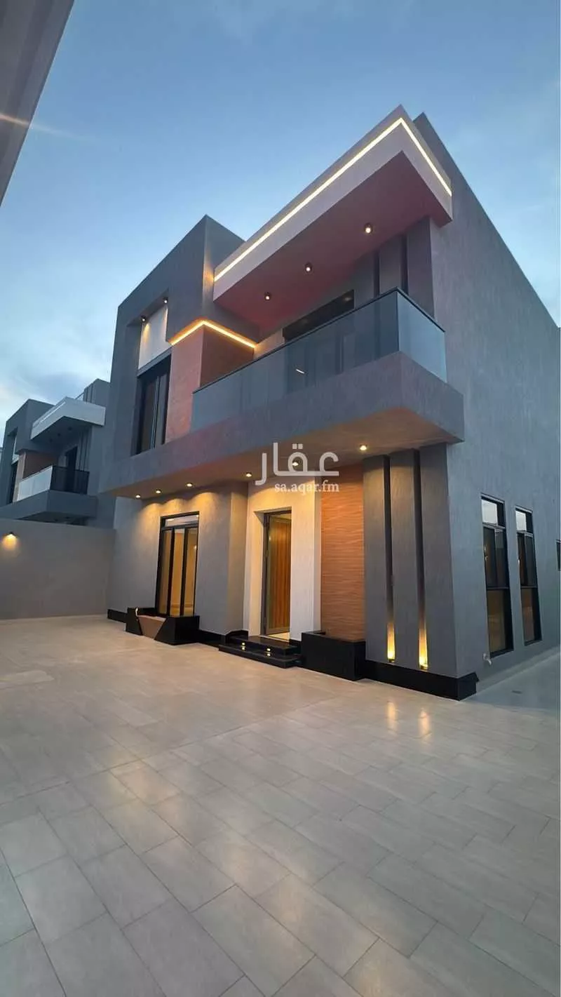 8 bedroom villa in Al Lulu 4