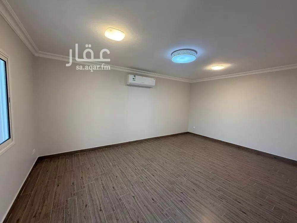 فيلا 6 غرف في الشراع 16