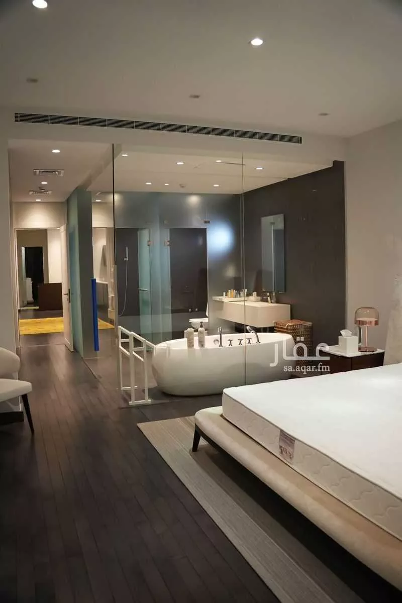5 bedroom villa in Al Buhairah 2