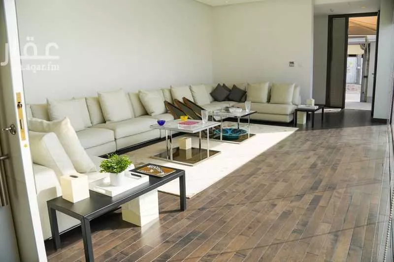 5 bedroom villa in Al Buhairah 21