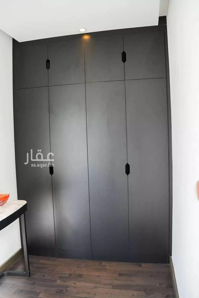 5 bedroom villa in Al Buhairah 4