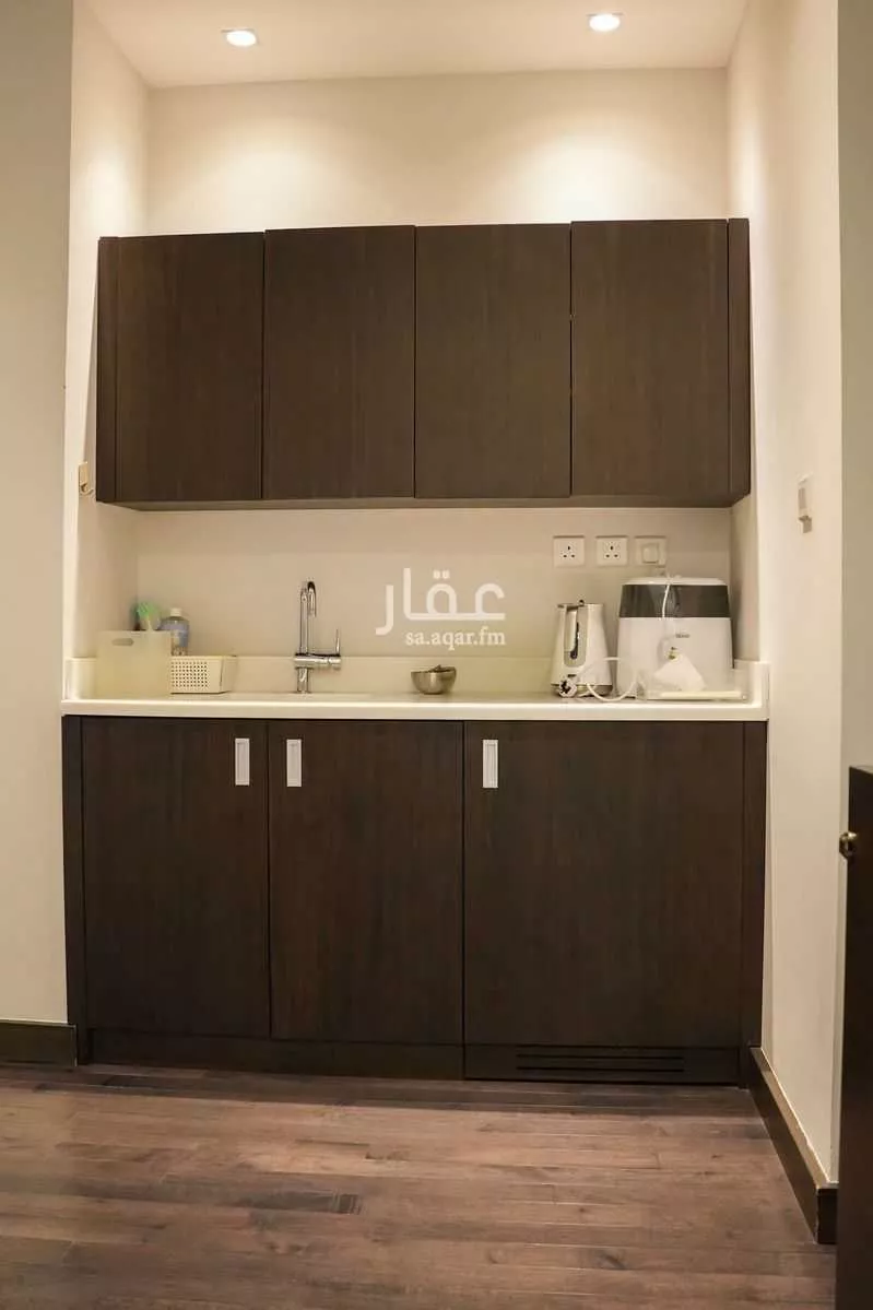 5 bedroom villa in Al Buhairah 6