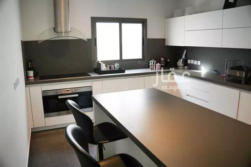 5 bedroom villa in Al Buhairah 9