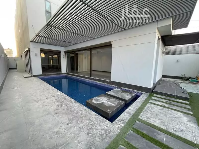 5 bedroom villa in Al Buhairah 3