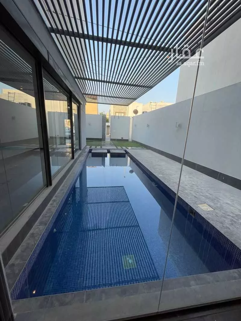 5 bedroom villa in Al Buhairah 23