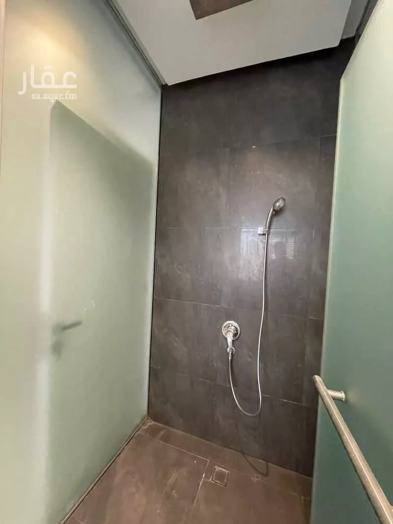 5 bedroom villa in Al Buhairah 29
