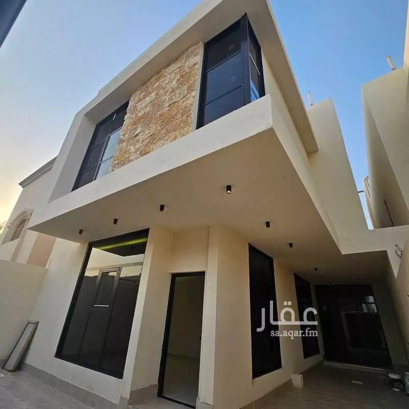 8 bedroom villa in At Tahliyah, Eastern Province 15
