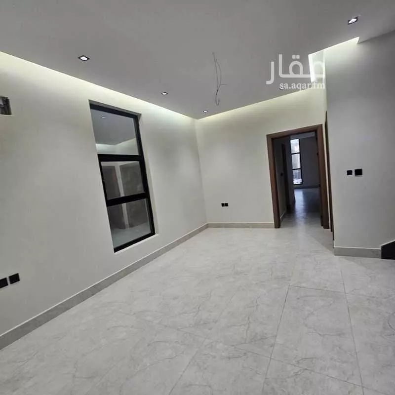 8 bedroom villa in At Tahliyah, Eastern Province 27
