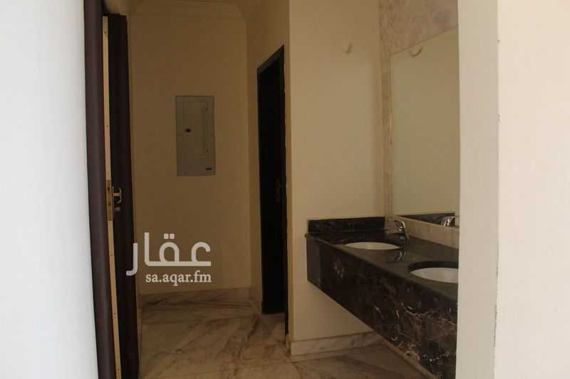 4 bedroom villa in At Tahliyah, Eastern Province 3