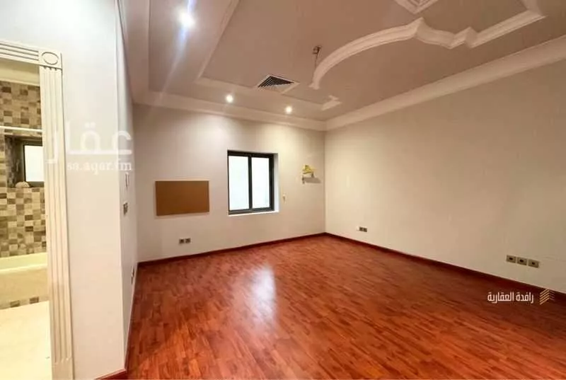 8 bedroom villa in Al Khuzama 11