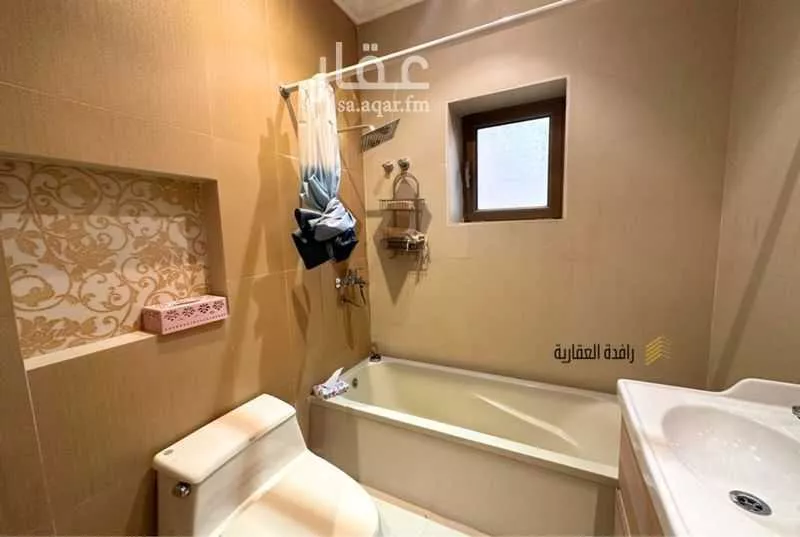 8 bedroom villa in Al Khuzama 10