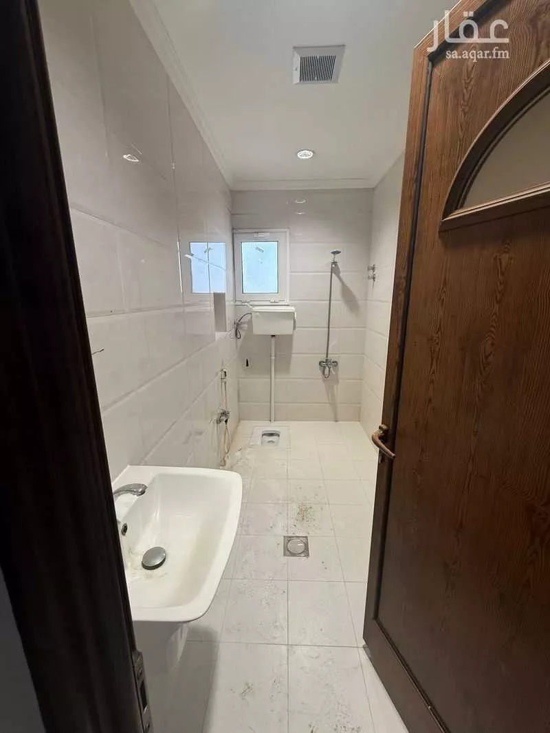 3 bedroom apartment in Dahiat King Fahd, Eastern Province 2