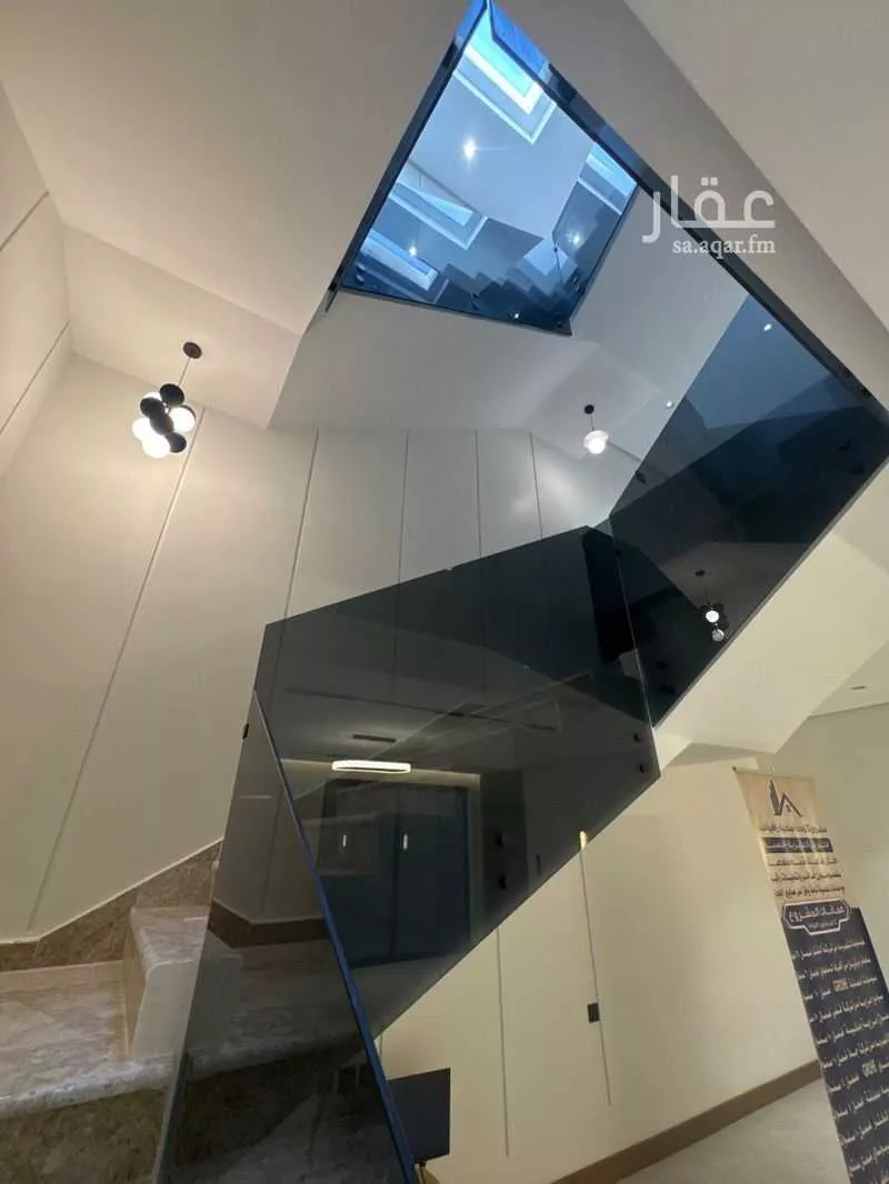 فيلا 12 غرف في العقيق 13