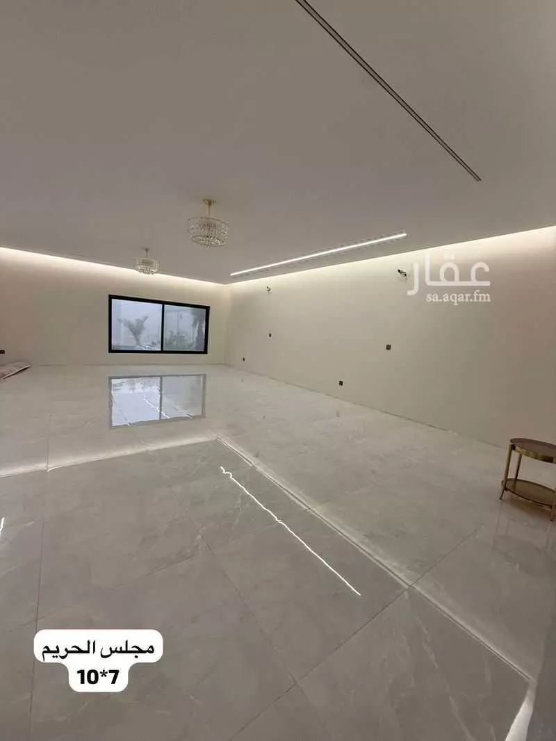 فيلا 7 غرف في الشراع 10