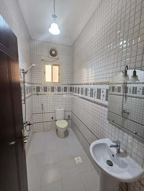 4 bedroom apartment in Al Yaqout, Jeddah 3