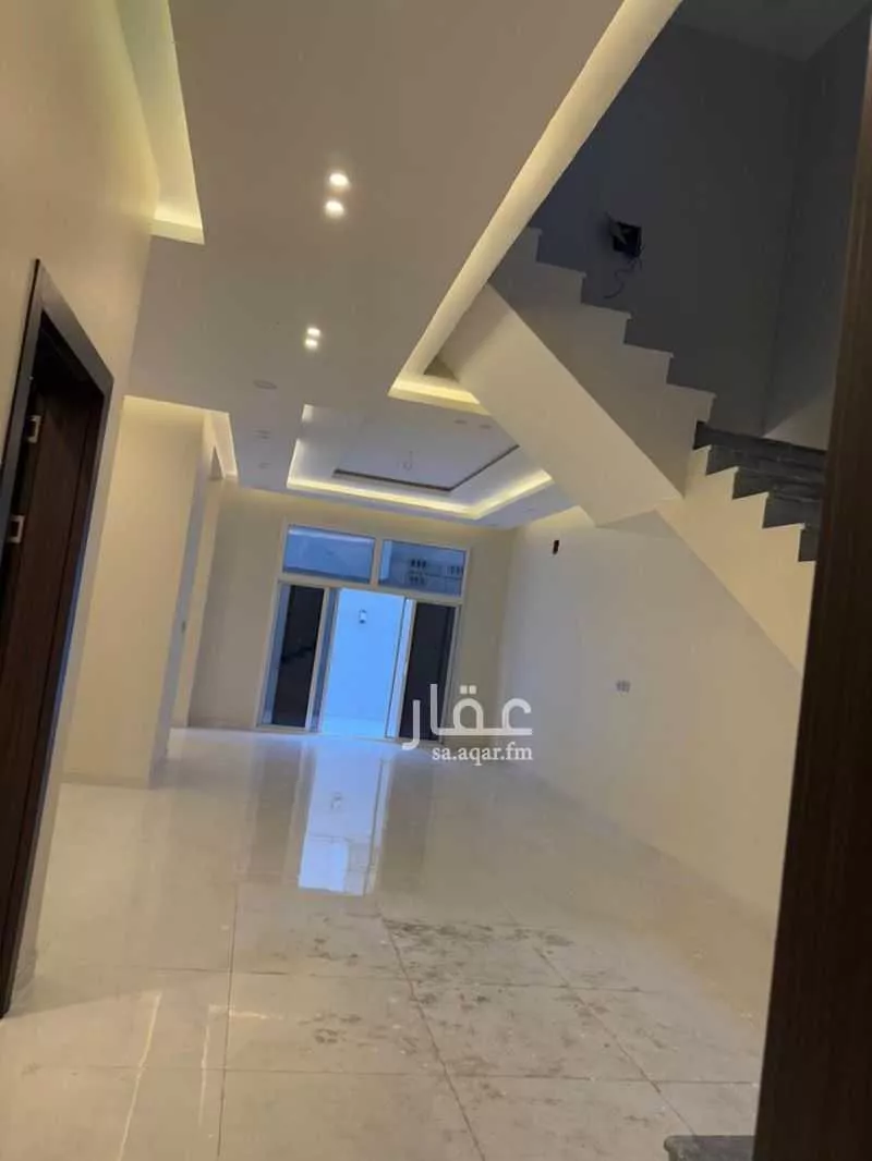 6 bedroom villa in Al Shiraa 11