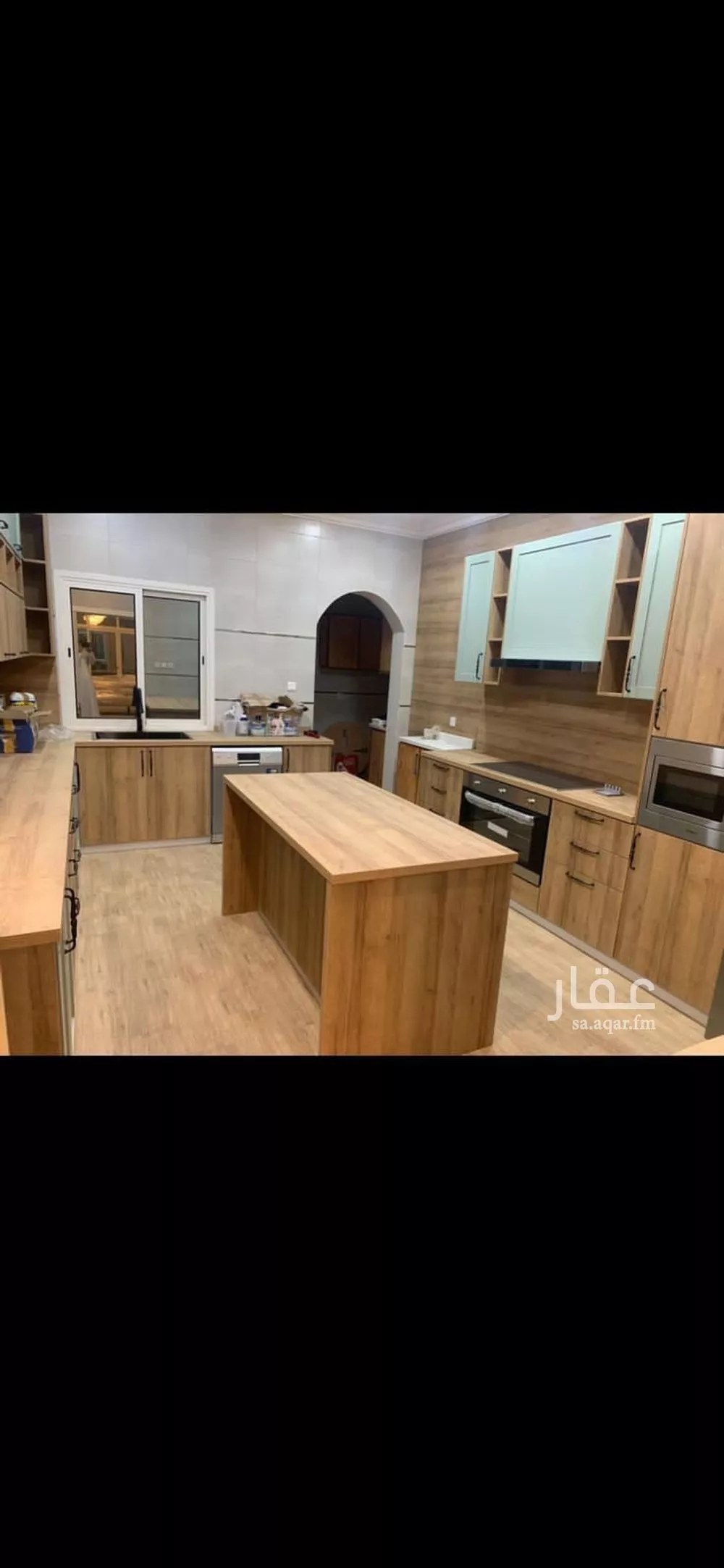 فيلا 10 غرف في الأمواج 5