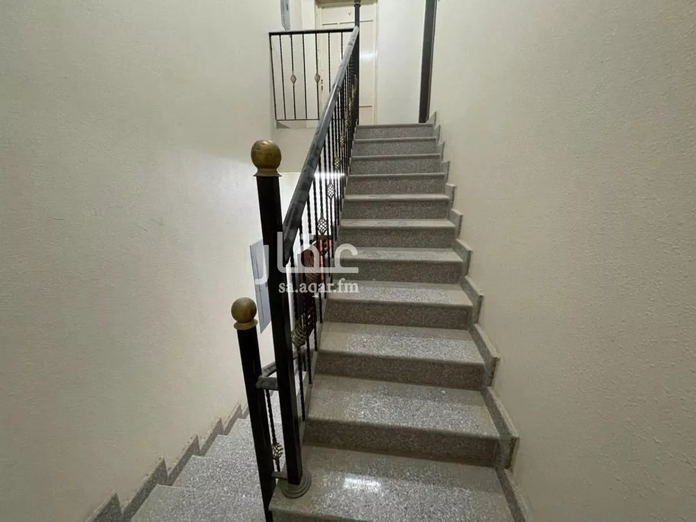6 bedroom villa in Al Khuzama 25