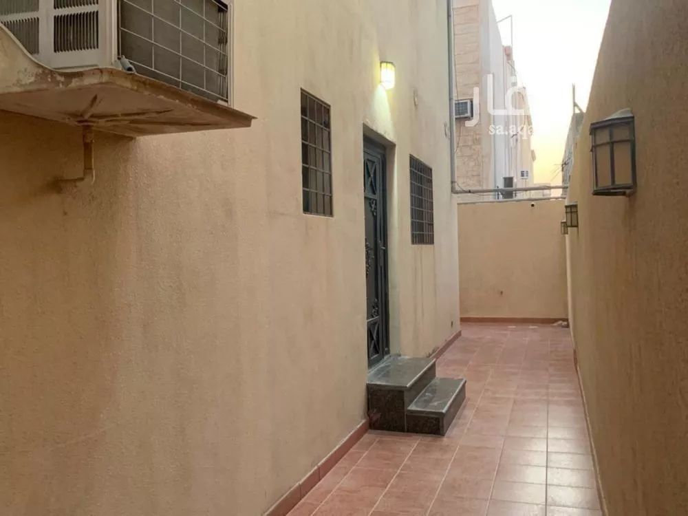 6 bedroom villa in Al Khuzama 5