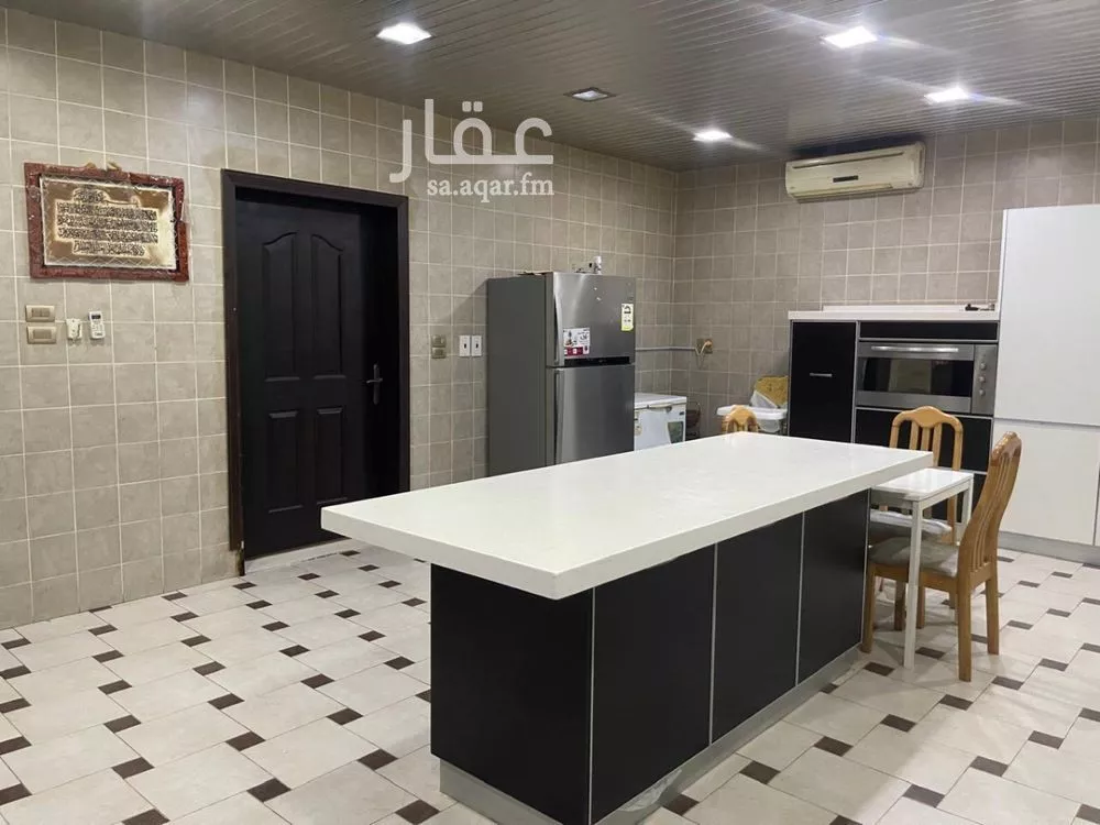 6 bedroom villa in Al Khuzama 9