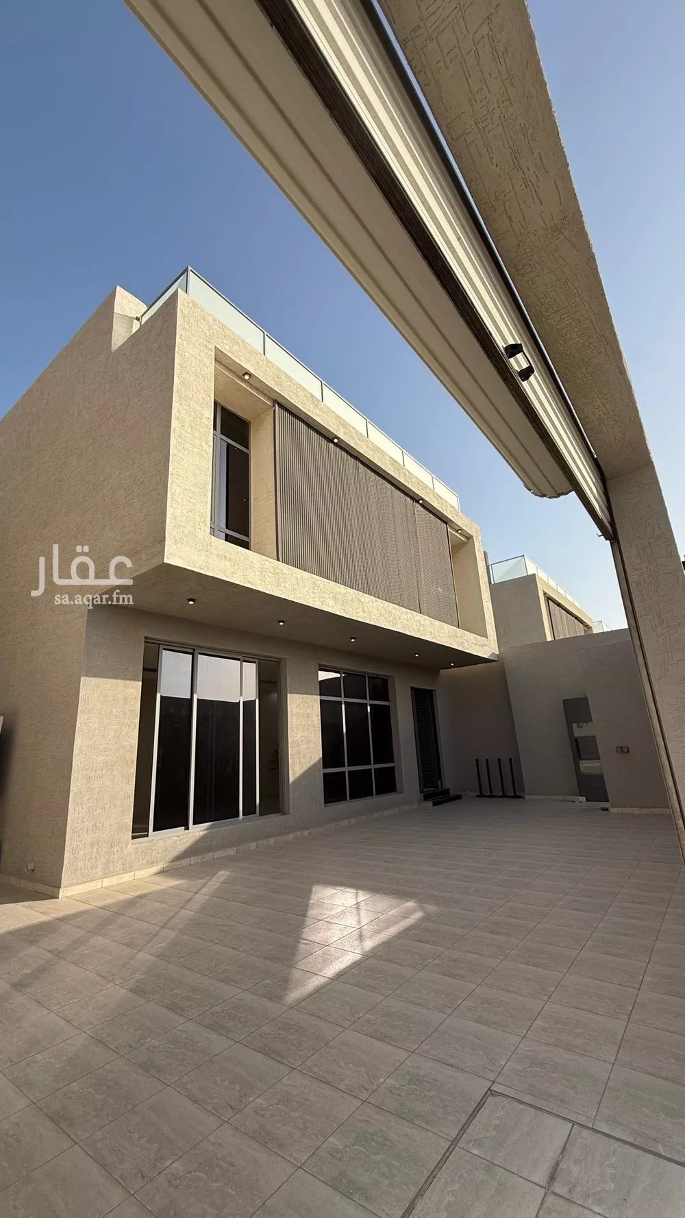 فيلا 6 غرف في العقيق 3