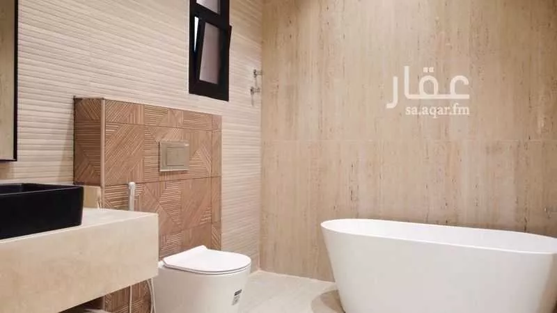 فيلا 7 غرف في البحيرة 24