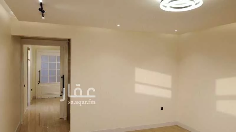 فيلا 7 غرف في البحيرة 5