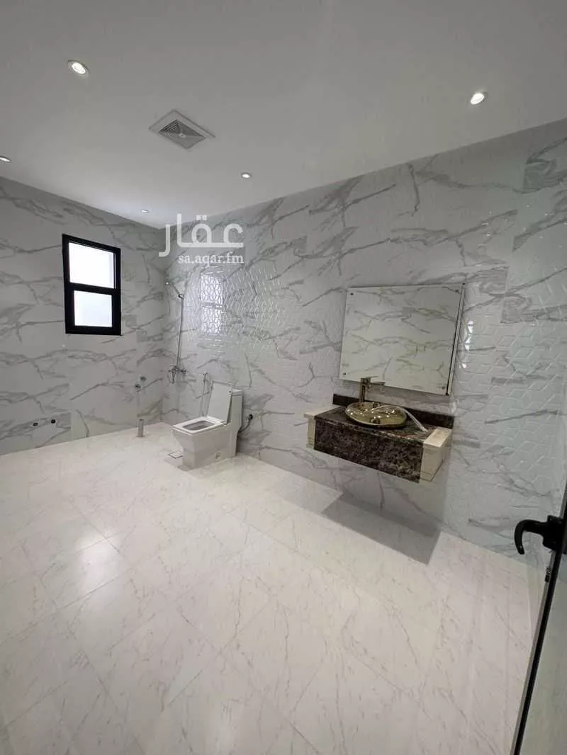 7 bedroom villa in Al Buhairah 7