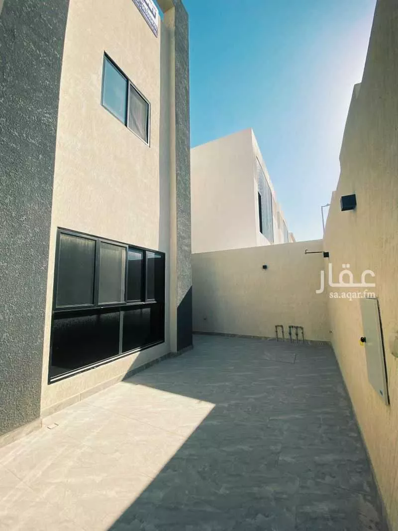 7 bedroom villa in As Sawari 14