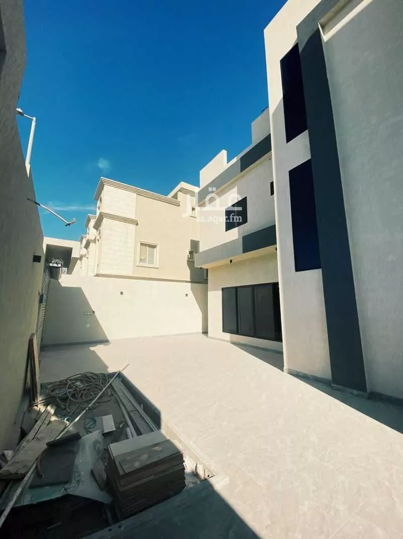 7 bedroom villa in As Sawari 16