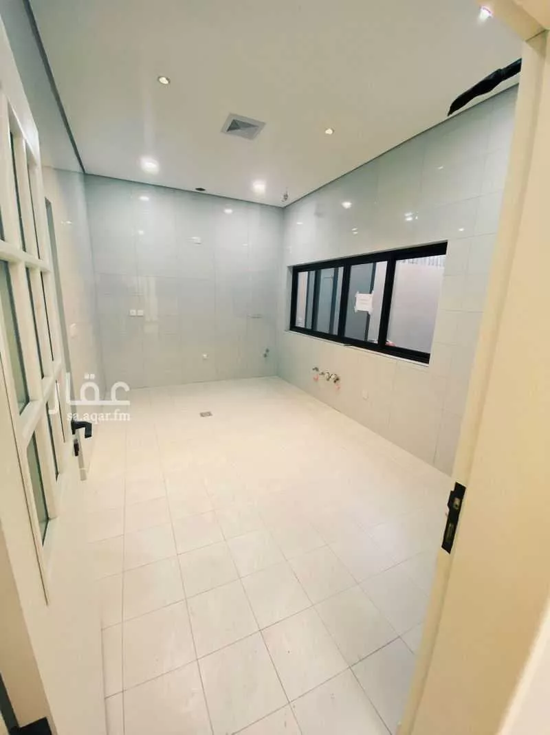 7 bedroom villa in As Sawari 18