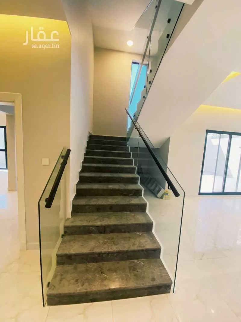 7 bedroom villa in As Sawari 21