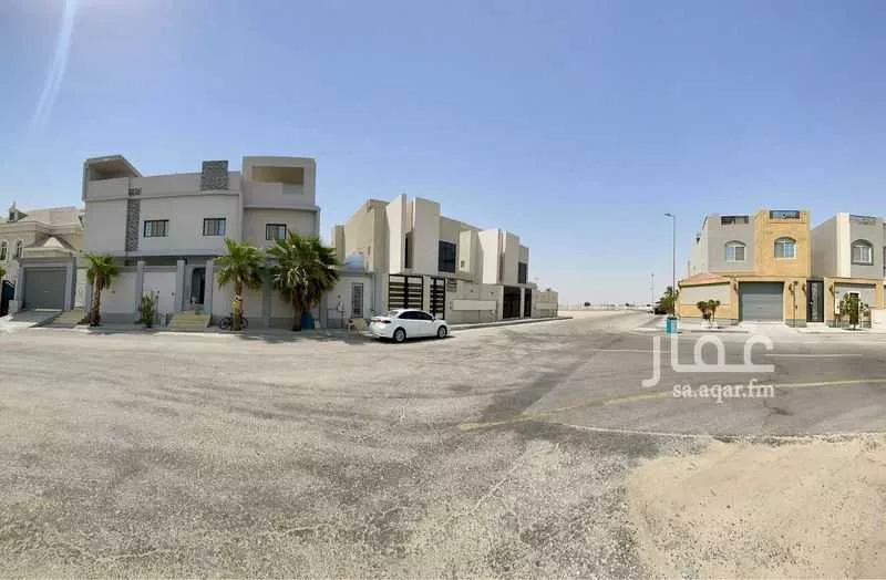 5 bedroom villa in Al Buhairah 3