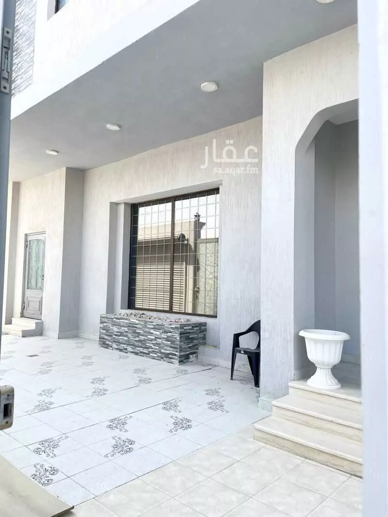 5 bedroom villa in Al Buhairah 4