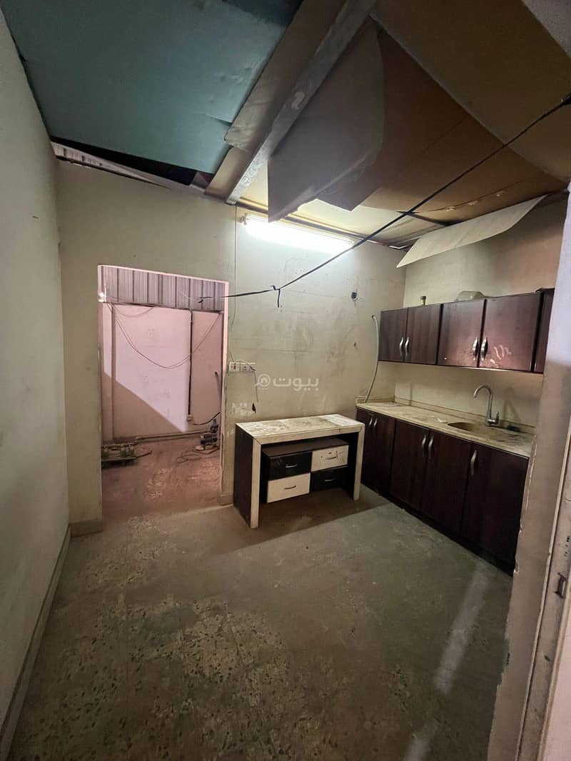 warehouse in Al Sulay, Riyadh 8