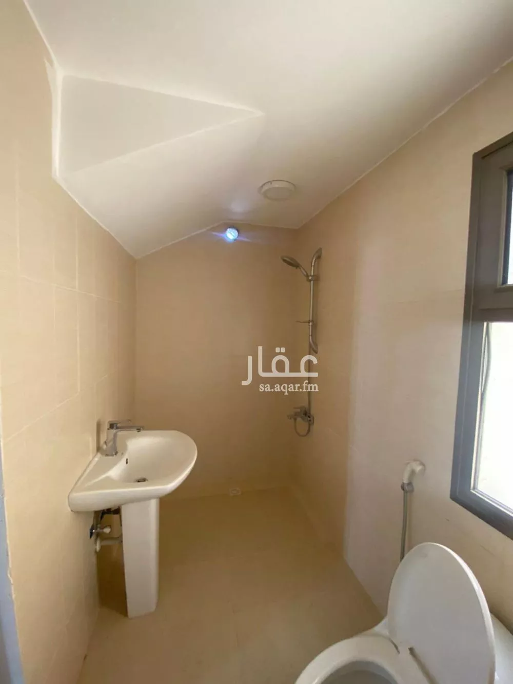 فيلا 8 غرف في البحيرة 14