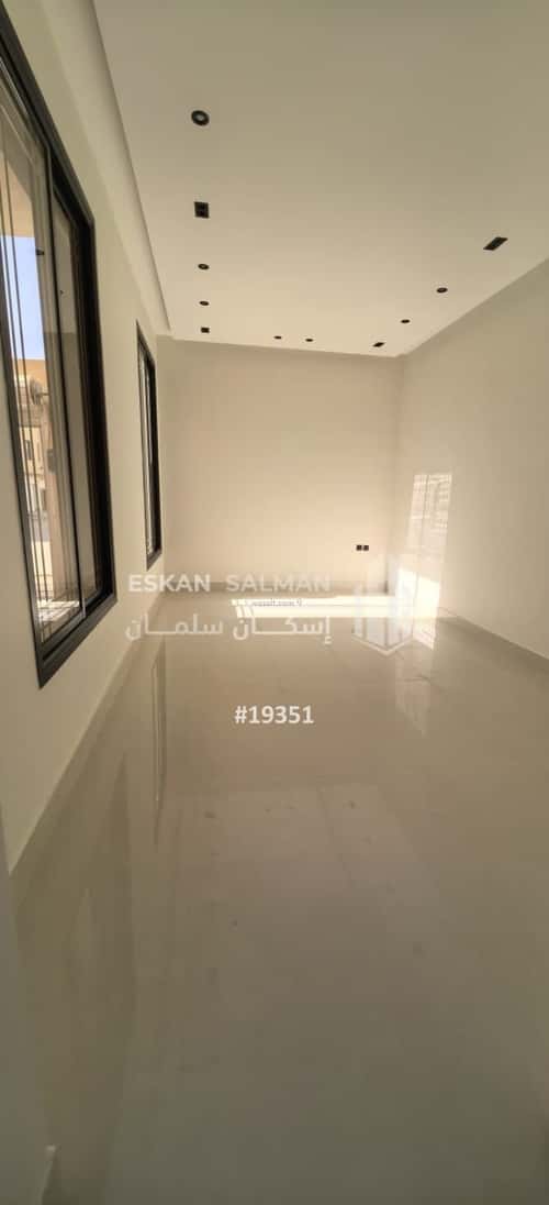 7 bedroom floor in Al Janadriyah 4