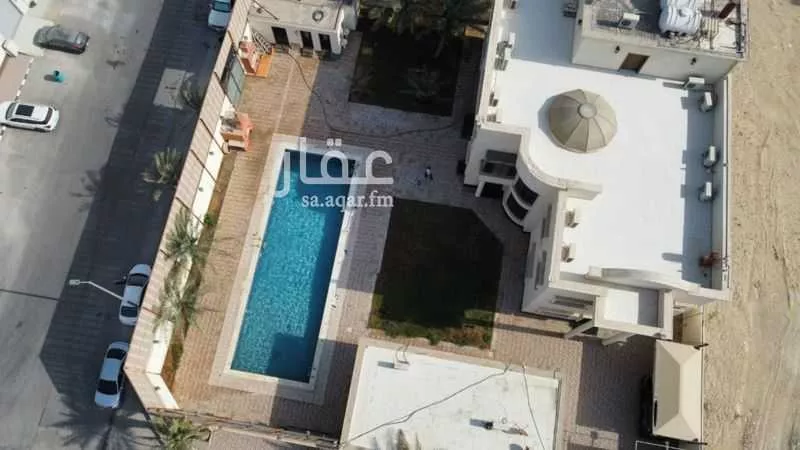 فيلا 5 غرف في الشراع 6